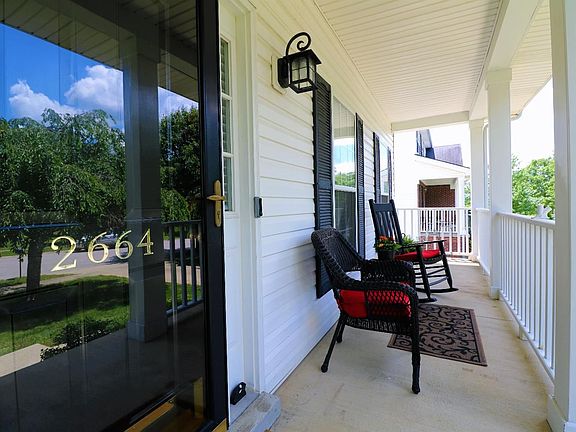 2nd image of 2664 Woodlawn Way