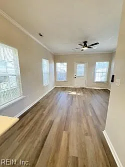2049 Stonehurst St — Photo 12