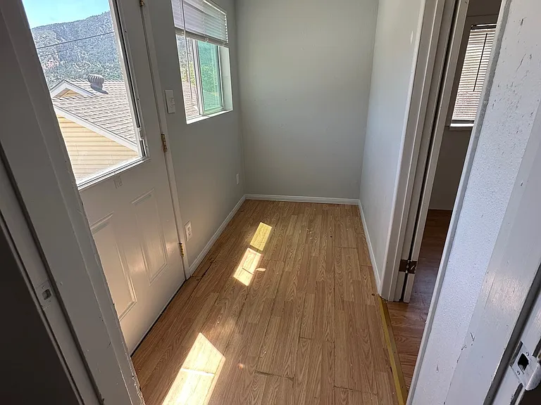 733 Canada Trl — Photo 18