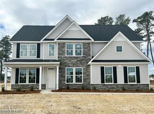 221 Sweet Grass Ln, Raeford, NC 28376