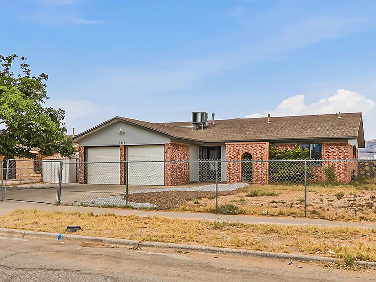 10837 Gemstone St — Photo 38