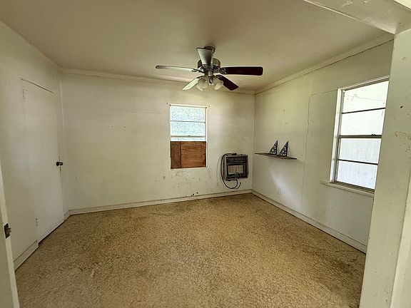 5th image of 120 Shelley Cir