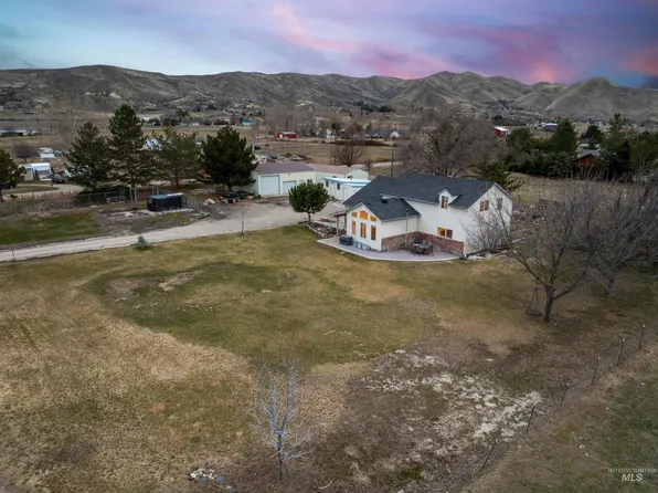 3353 Fuller Rd, Emmett, ID 83617