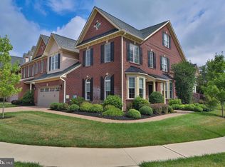 12 Rittenhouse Cir, Newtown, PA 18940