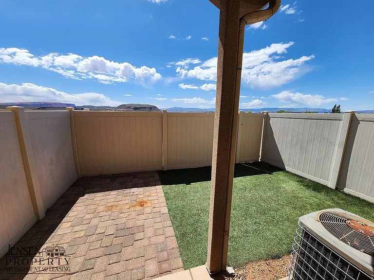 1000 E Bluff View Dr #94 — Photo 27