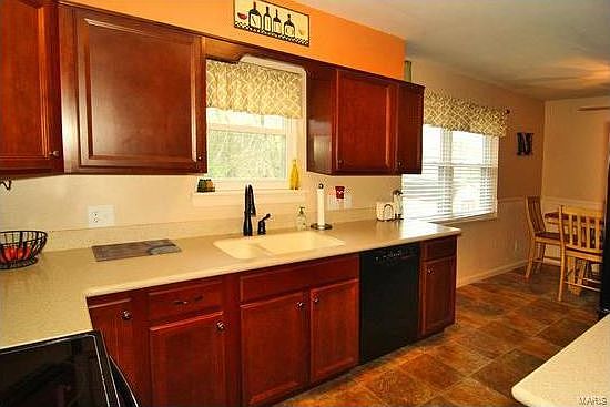4th image of 312 Springview Dr