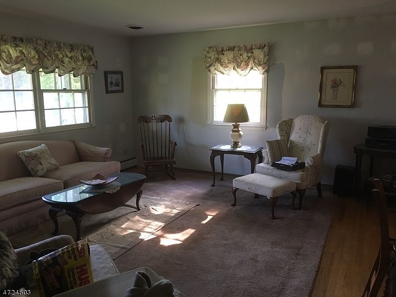 2nd image of 69 Blossom Hill Rd