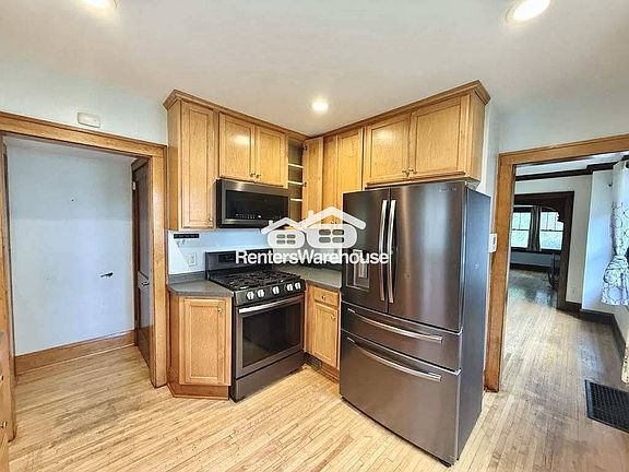 2nd image of 3347 Lyndale Ave N