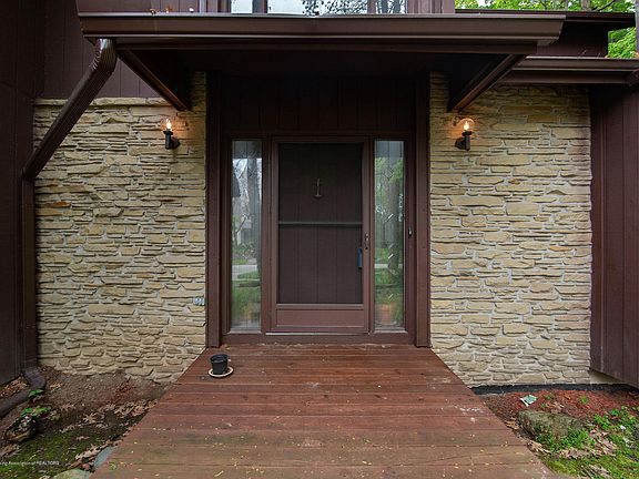 3rd image of 3905 Hemmingway Dr