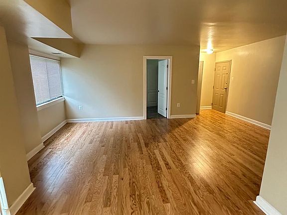 3rd image of 6310 Hil Mar Dr Unit 1