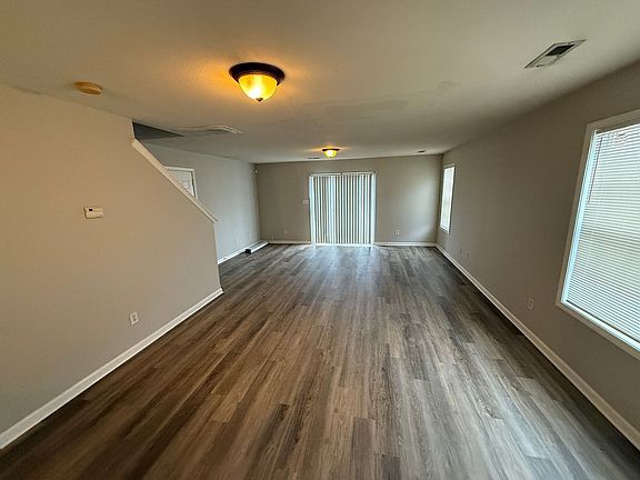 2nd image of 1530 Hollow Maple Dr