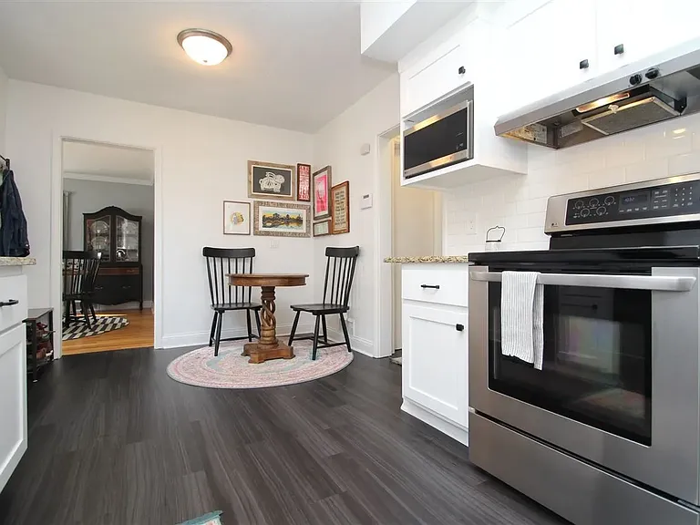 619 Vale Ave N — Photo 14