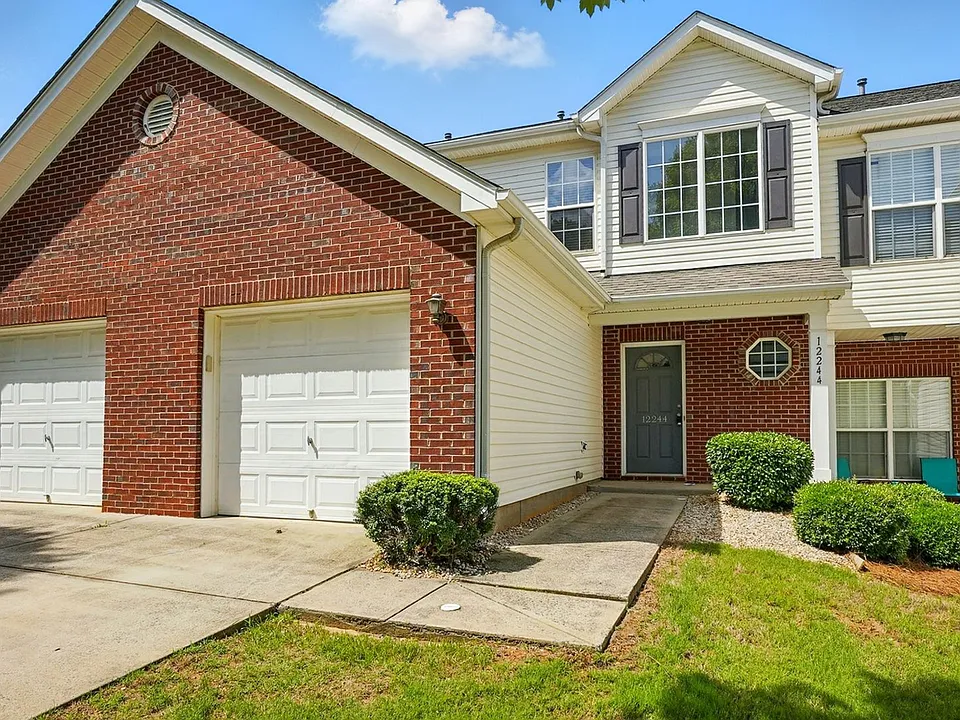 12244 Stratfield Place Cir