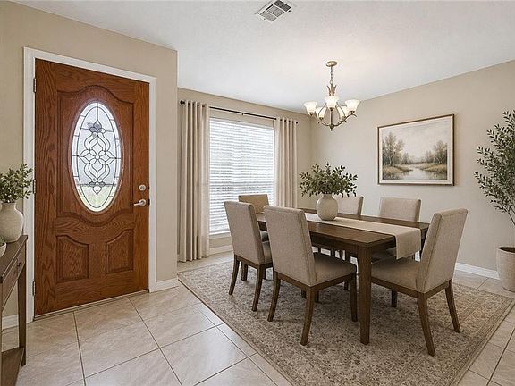4th image of 2276 N Harper Dr