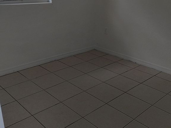 4th image of 1007 Avenue Munit #A