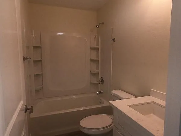 262 E Park Ave #A — Photo 14