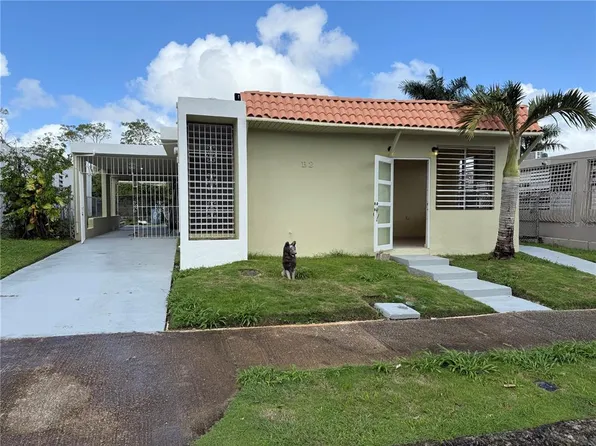 Calle 1 Urb Parque Ecuestre Rd #B2, Carolina, PR 00987