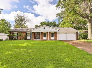 825 Montmartre Ct, Saint Louis, MO