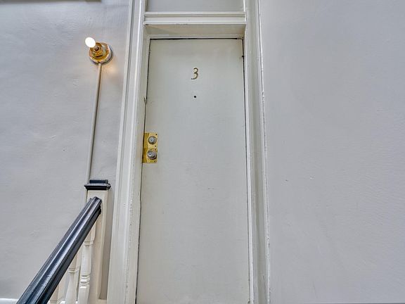 3rd image of 2323 Eutaw Pl APT 3