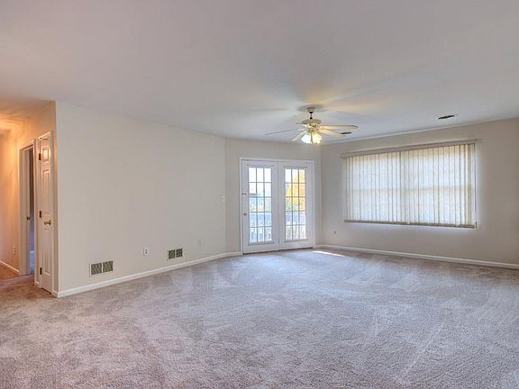 3rd image of 4616 Cheryl Dr