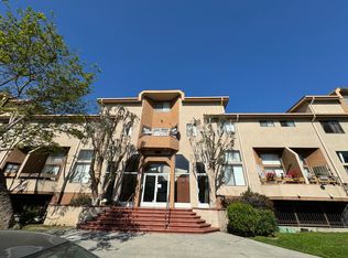 6817 Independence Ave APT 112, Canoga Park, CA 91303