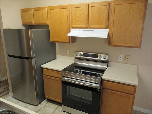 3rd image of 7975 Preserve Cir APT 1025