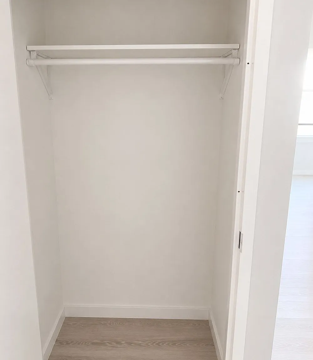 1 bed, $1,718 — Photo 2