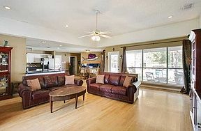 3rd image of 634 Avenue G