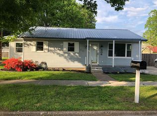 506 W 8th St, Caruthersville, MO 63830