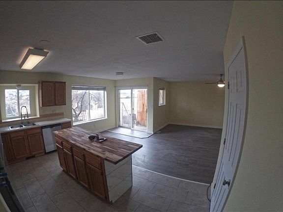 2nd image of 3058 Algonquin Ave #1