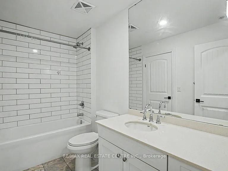 112 Union St E #B105 — Photo 12