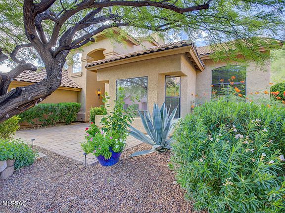 2nd image of 1611 E Sonoran Desert Dr