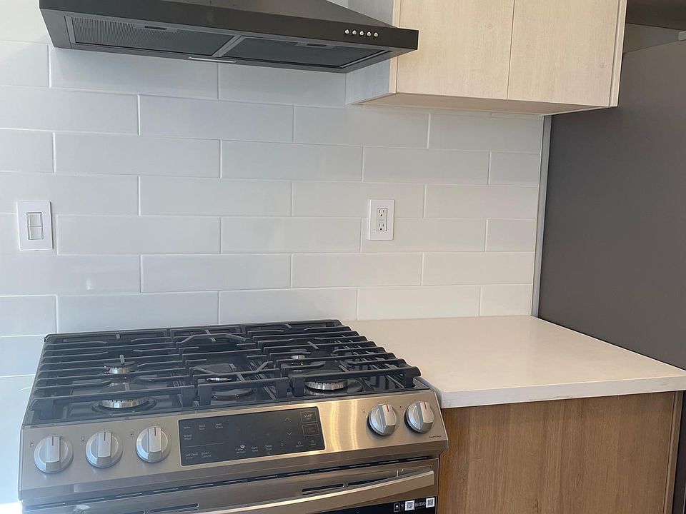 1st image of 2035 Chariton St #1/2