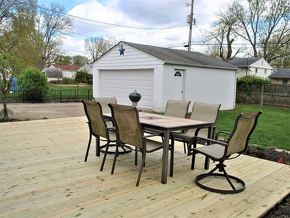 5th image of 342 Imperial Dr