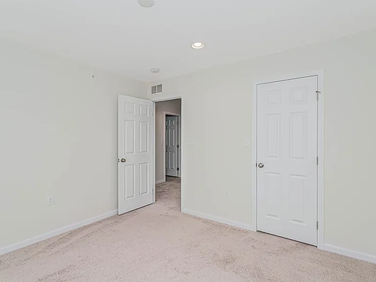 542 Rayburn Ct — Photo 21