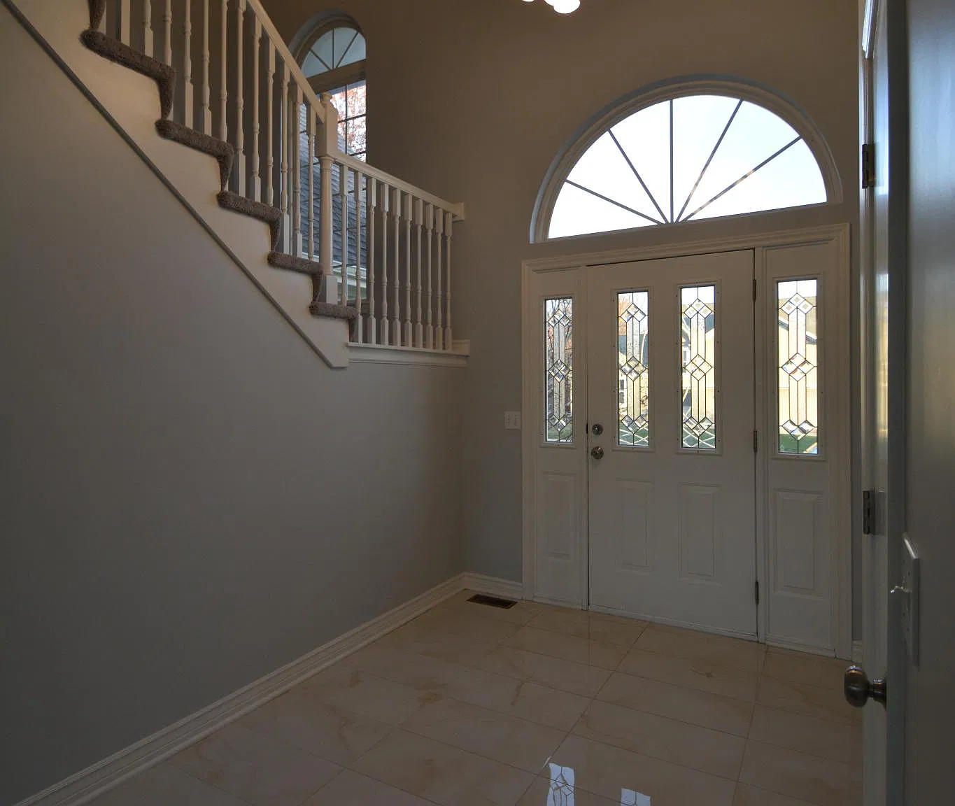 3 bed, 2200 sqft, $2,695 — Photo 3