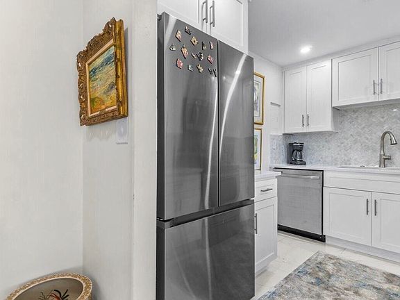 2nd image of 2600 N Flagler Dr APT 102