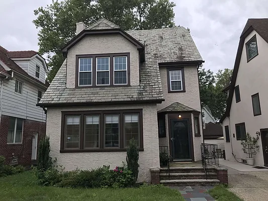 Rented by Concrete Jungle Realty | media 6