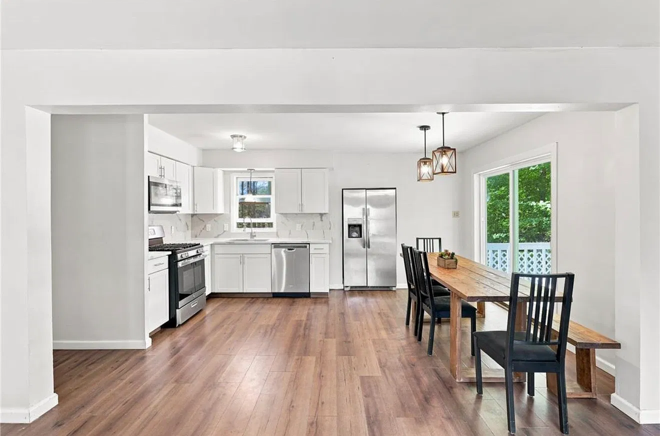 5108 Derby Rd — Photo 2