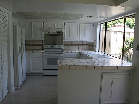 4th image of 6061 Calle De Prospero