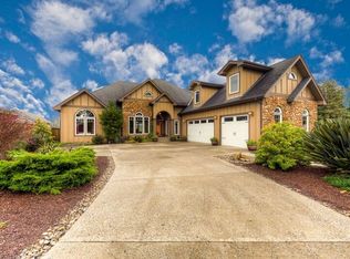 36429 River Point Dr, Astoria, OR 97103