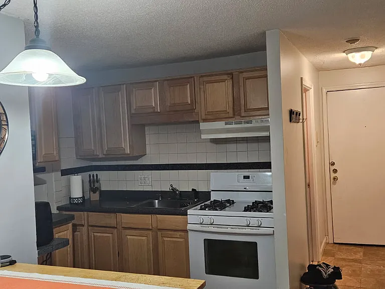 5 Greenbriar Dr #105 — Photo 5