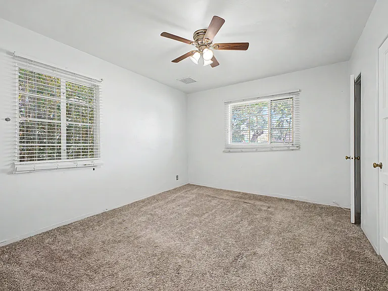 1638 E Williams St — Photo 21
