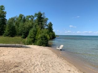 35568 Jewell Dr, Beaver Island, MI 49782