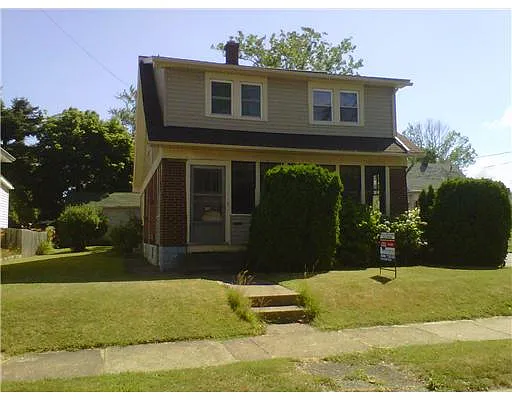 2227 Willow St photo 1