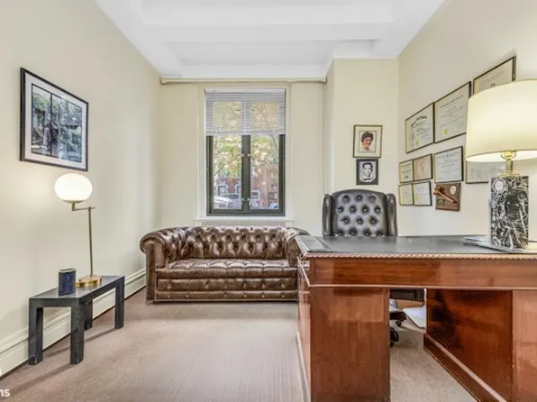 180 East 79th Street image 3 of 10