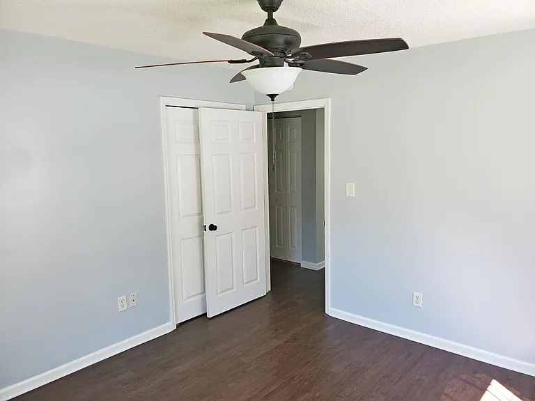 1730 Pinckney Park Dr #B — Photo 6