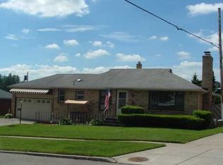 9 Parkview Ter, Cheektowaga, NY 14225