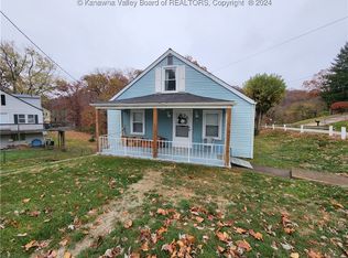 20 Conner Rd, Nitro, WV 25143