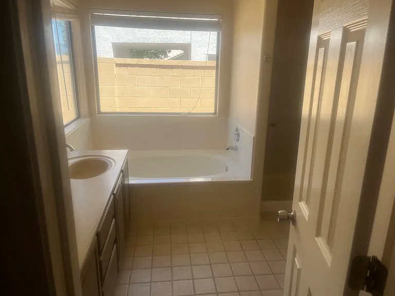 8109 Camino Paisano NW — Photo 8